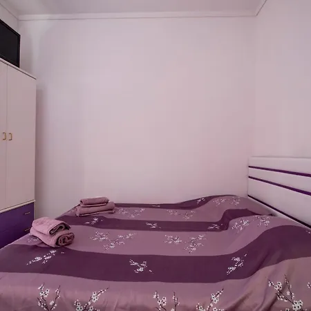 Jenny's Coastal Escape *